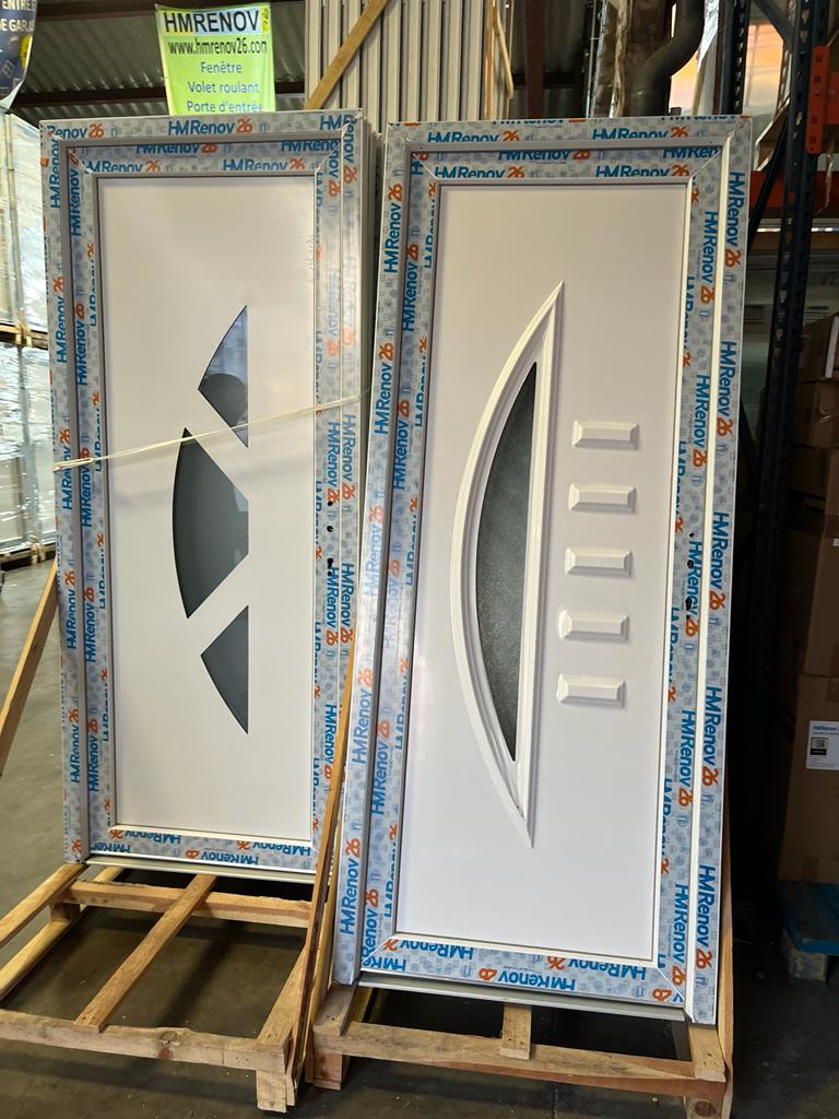 Déstockage portes d'entrée PVC en stock sur Annonay
