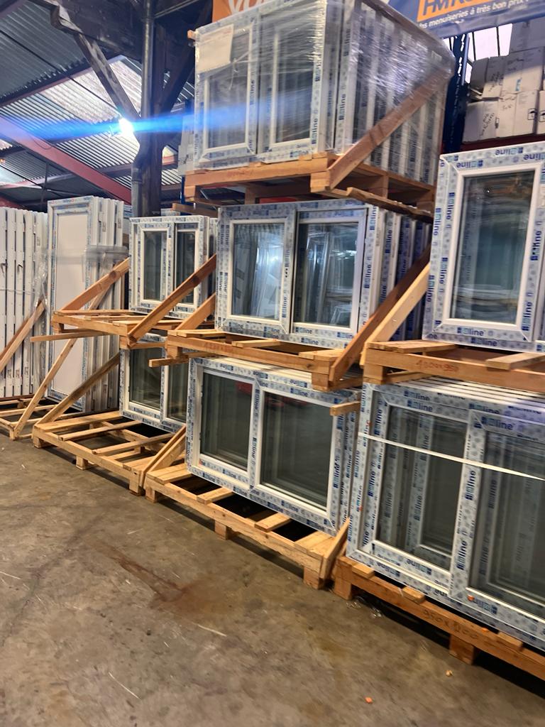 Arrivage de fenêtres  à Blagnac