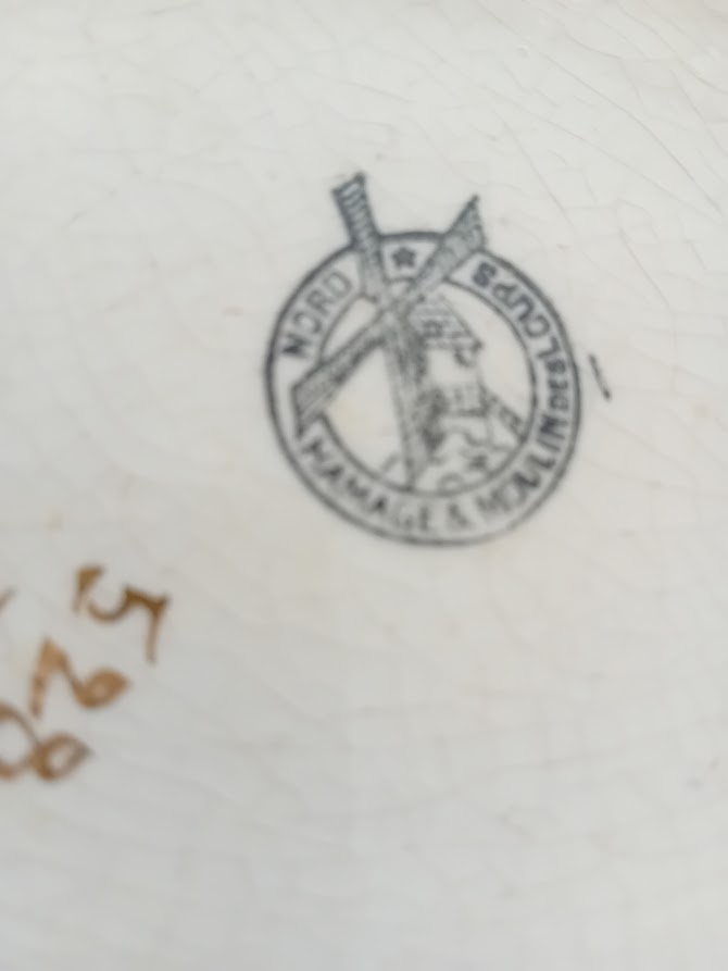 BROC ET CUVETTE DE SALLE DE BAIN