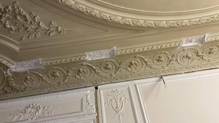 Décorateur et sculpteur en plâtre traditionnel