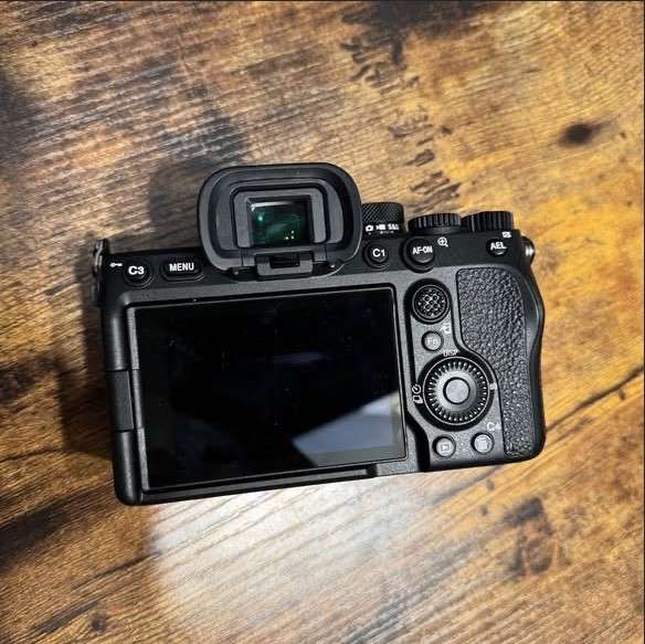 Sony A7 IV
