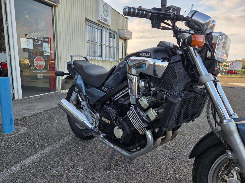 FZX750 YAMAHA