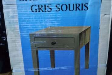 Petite table de chevet