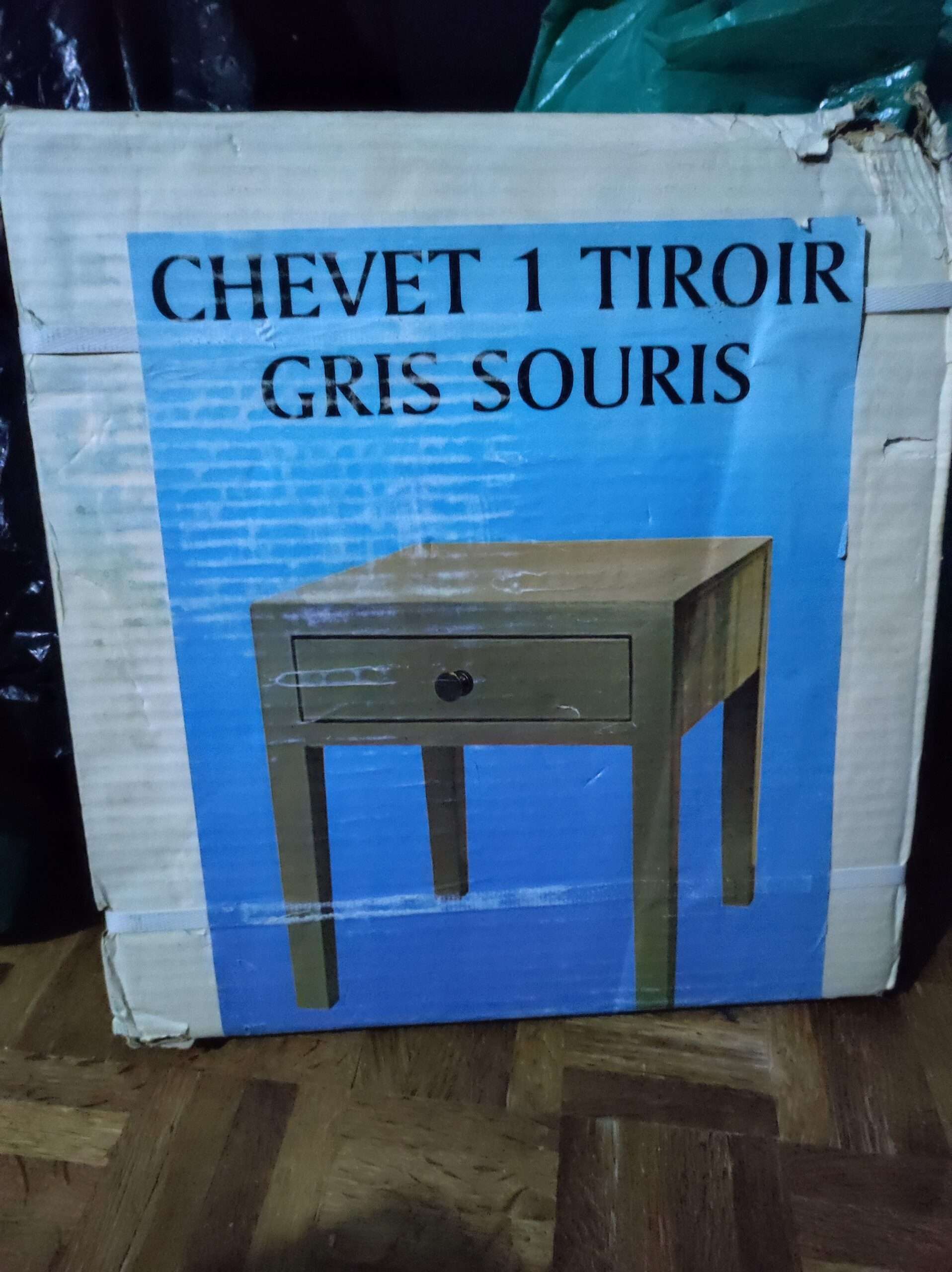 Petite table de chevet