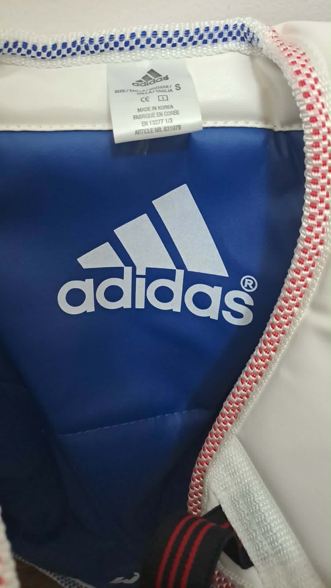 Plastron Taekwondo Adidas (Neuf + Réversible Rouge / Bleu)