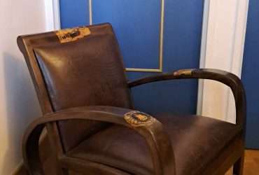 Fauteuil rétro en teck et cuir Cocktail Scandinave