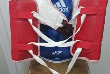 Plastron Taekwondo Adidas (Neuf + Réversible Rouge / Bleu)