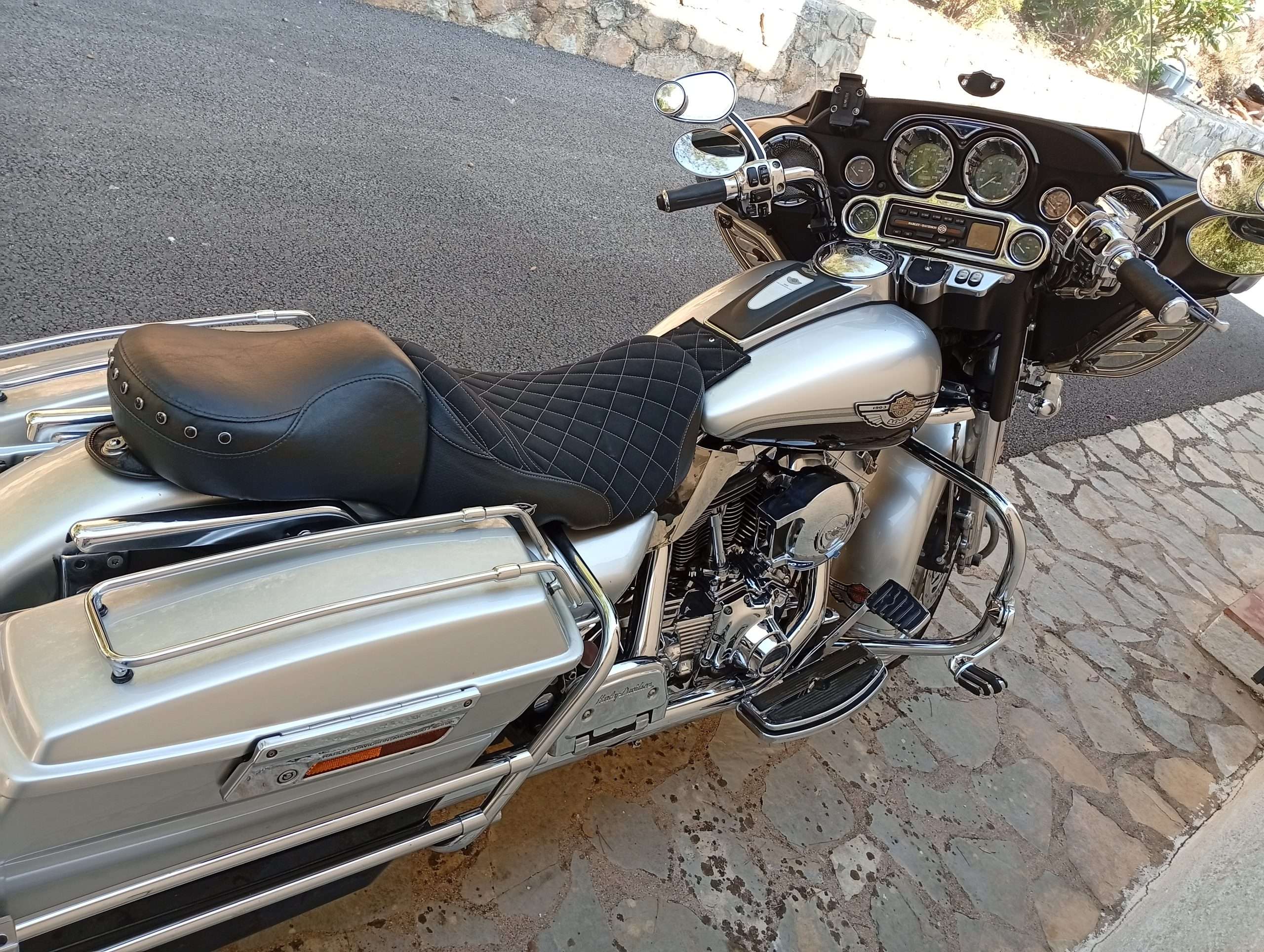 Harley electra 100 anniversaire