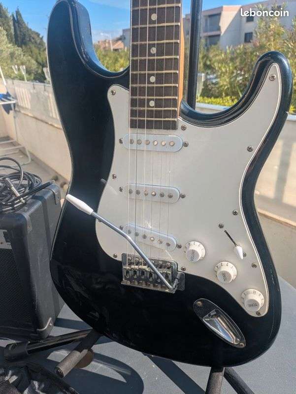 Vend Guitare électrique Rockjam