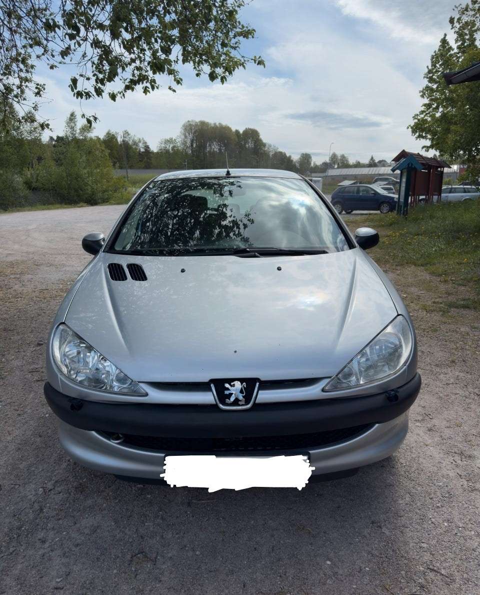 Je vends ma Peugeot 206 Année 2003