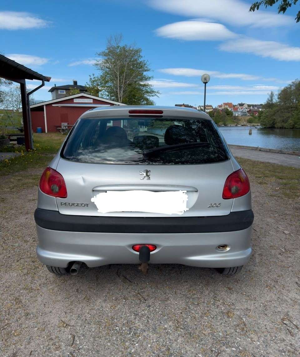 Je vends ma Peugeot 206 Année 2003